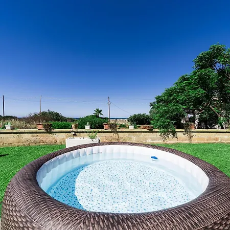 Villa Rosa Zona Torre San Giovanni Country house