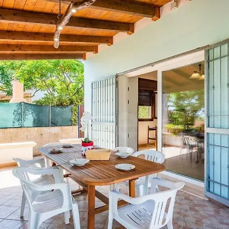 Country house Villa Rosa Zona Torre San Giovanni